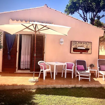 בית הארחה La Casa Del Mirto *