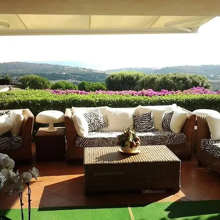 La Casa Del Mirto Guest house Palau